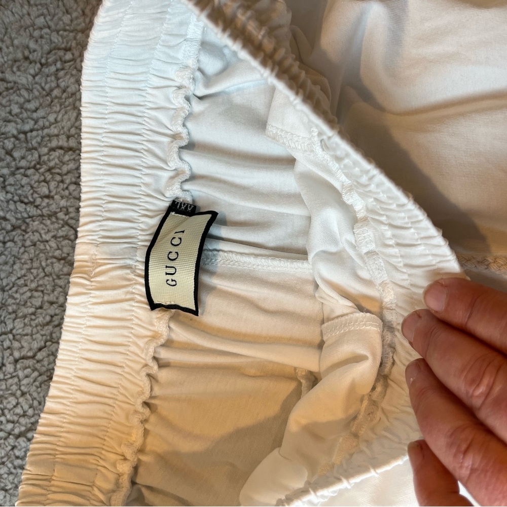 Gucci White Unisex Embroidered T-Shirt & Shorts matching Set ( BOTH PIECES) - Picture 10 of 15